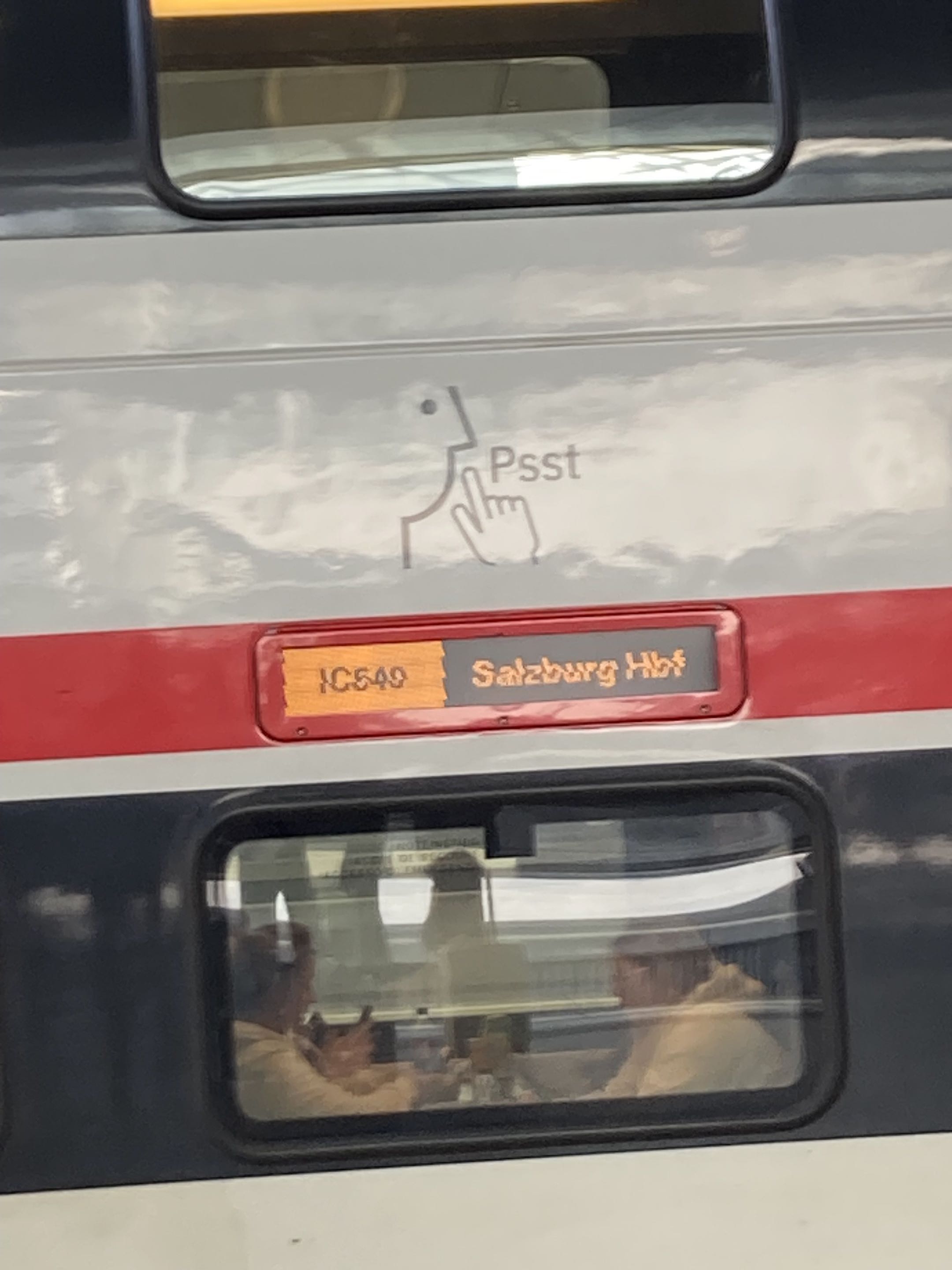 Tåget mew:ar 🤫