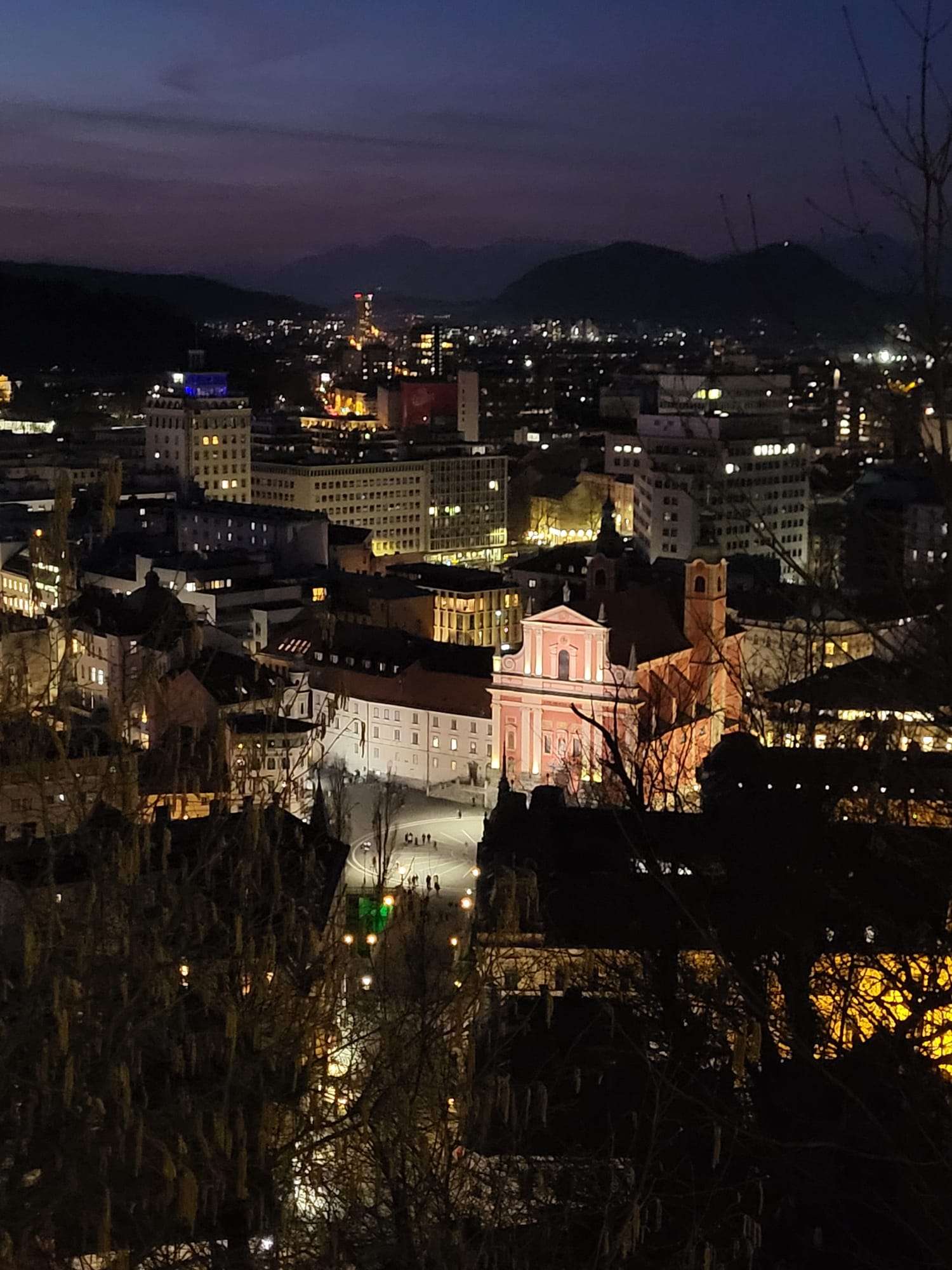 Utsikt av Ljubljana från gamla stan