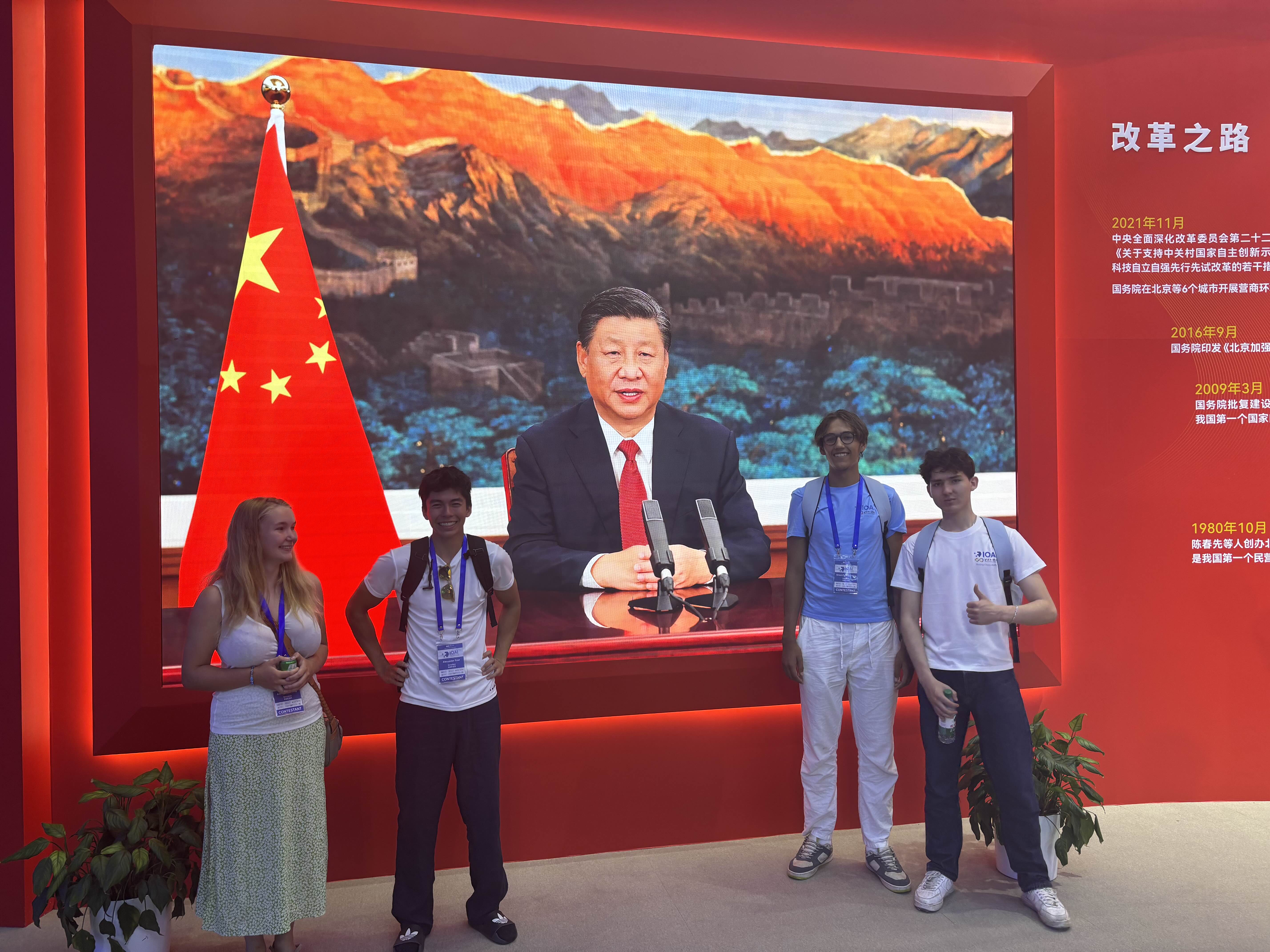 Bild med Kinas högsta ledare Xi Jinping